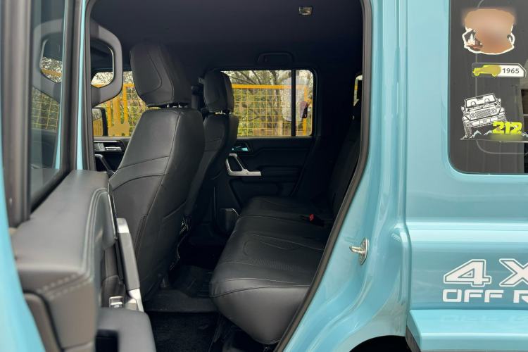 Used 212 T01 2025 2.0T Changfeng Left Rear Seat
