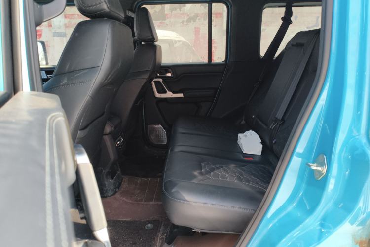 Used 212 T01 2025 2.0T Changfeng Left Rear Seat