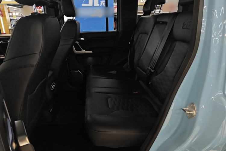 Used 212 T01 2025 2.0T Changfeng Left Rear Seat