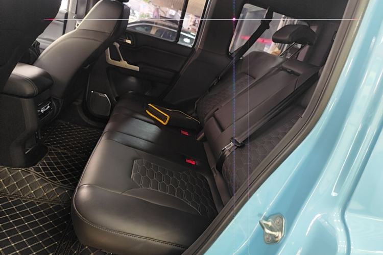 Used 212 T01 2025 2.0T Changfeng Left Rear Seat