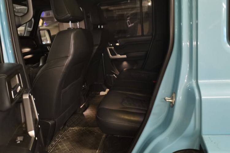 Used 212 T01 2025 2.0T Changfeng Left Rear Seat