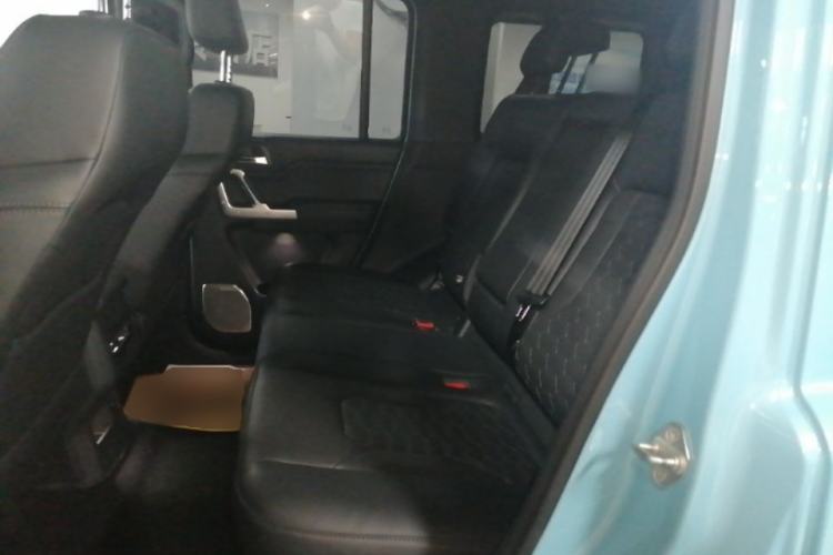Used 212 T01 2025 2.0T Changfeng Left Rear Seat