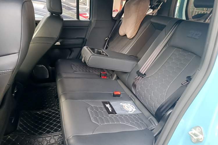 Used 212 T01 2025 2.0T Changfeng Left Rear Seat