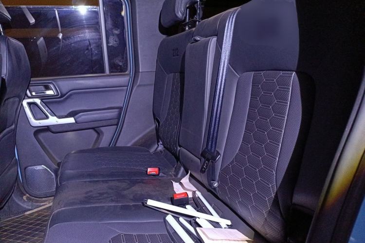 Used 212 T01 2025 2.0T Changfeng Left Rear Seat