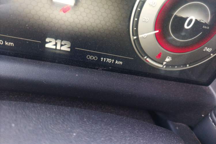 Used 212 T01 2025 2.0T Changfeng Odometer Close Up