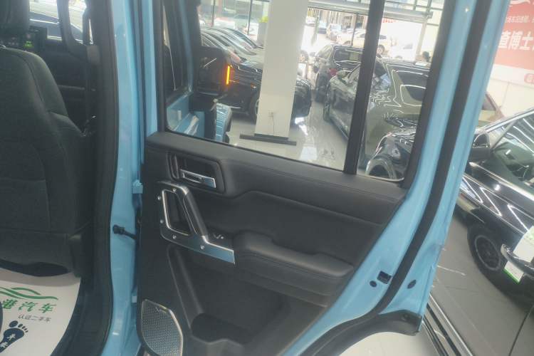 Used 212 T01 2025 2.0T Changfeng Right Rear Door Interior