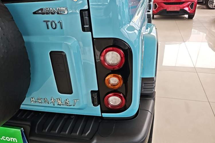 Used 212 T01 2025 2.0T Changfeng Right Rear Taillight