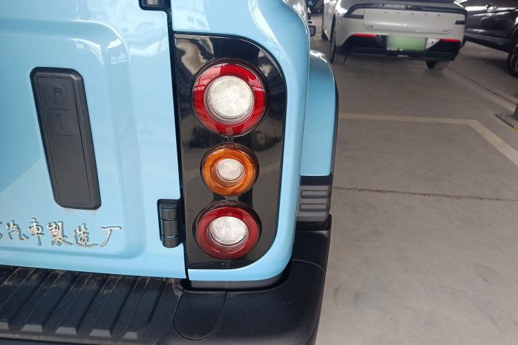 Used 212 T01 2025 2.0T Changfeng Right Rear Taillight