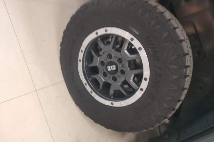 Used 212 T01 2025 2.0T Changfeng Right Rear Wheel Hub