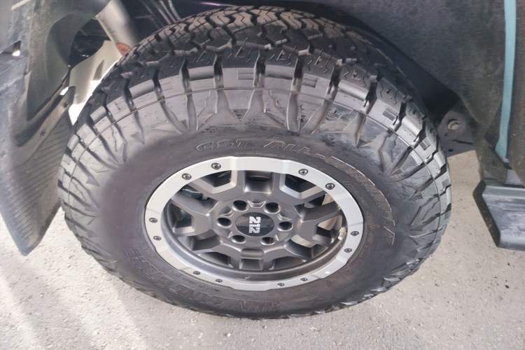 Used 212 T01 2025 2.0T Changfeng Right Rear Wheel Hub