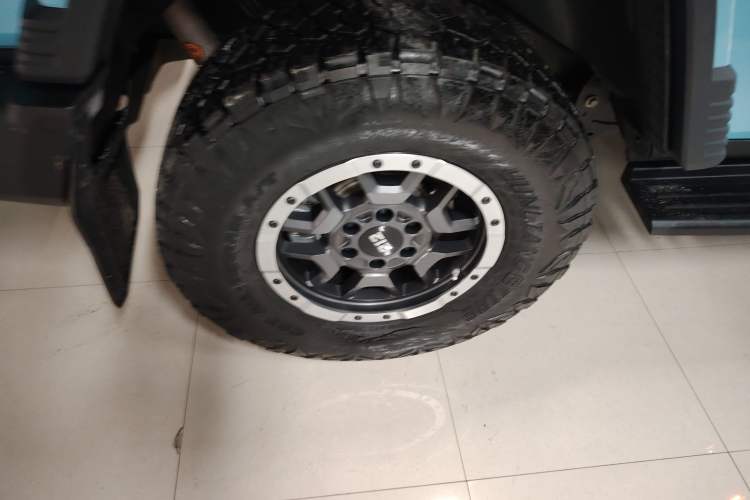 Used 212 T01 2025 2.0T Changfeng Right Rear Wheel Hub