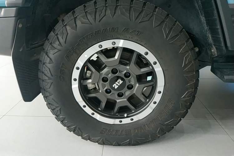 Used 212 T01 2025 2.0T Changfeng Right Rear Wheel Hub