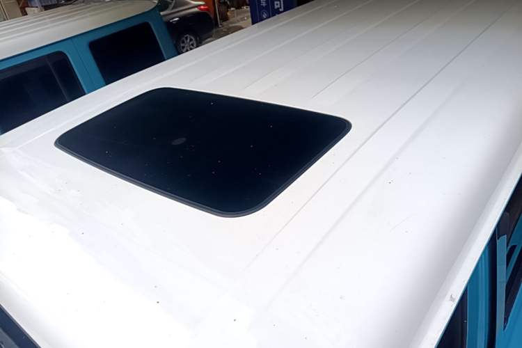 Used 212 T01 2025 2.0T Changfeng Roof