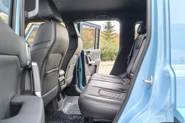 Used 212 T01 2025 2.0T Changfeng Roof
