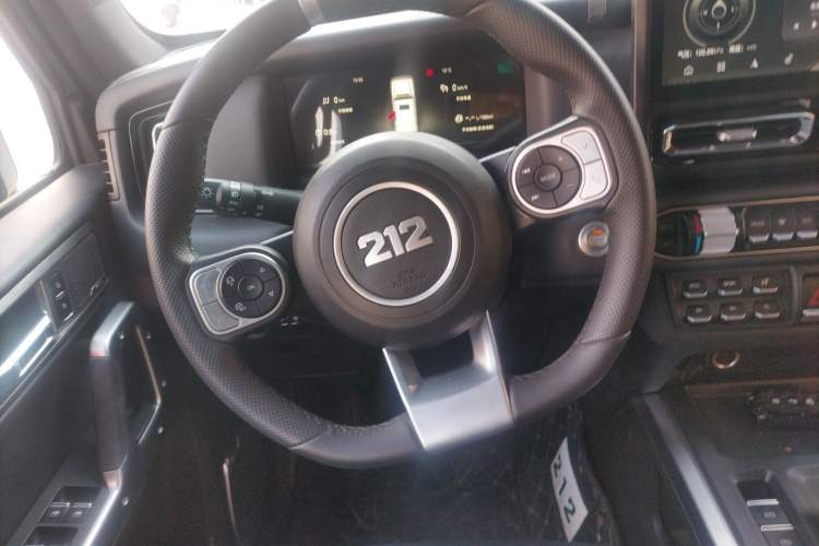 Used 212 T01 2025 2.0T Changfeng Steering Wheel