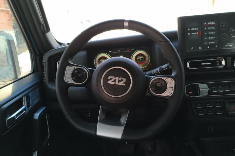 Used 212 T01 2025 2.0T Changfeng Steering Wheel
