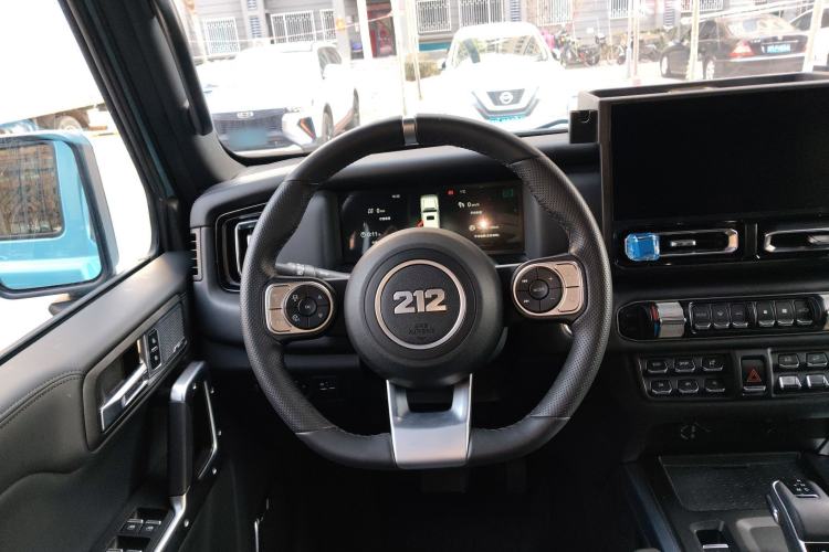 Used 212 T01 2025 2.0T Changfeng Steering Wheel