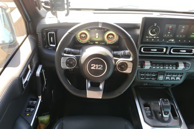 Used 212 T01 2025 2.0T Changfeng Steering Wheel