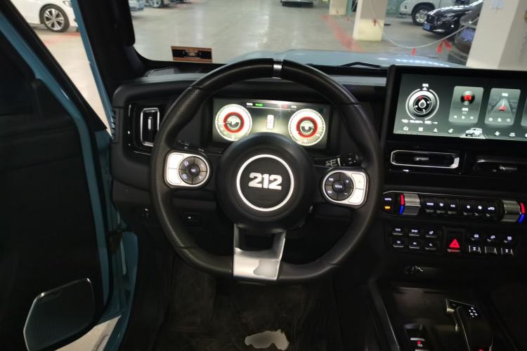 Used 212 T01 2025 2.0T Changfeng Steering Wheel