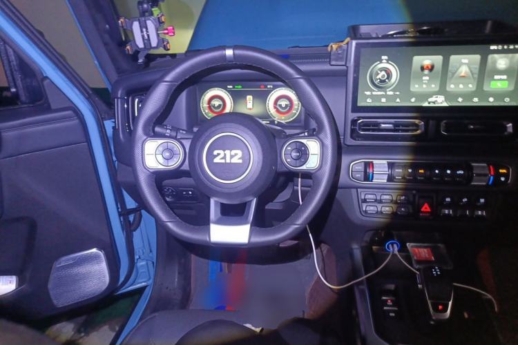 Used 212 T01 2025 2.0T Changfeng Steering Wheel