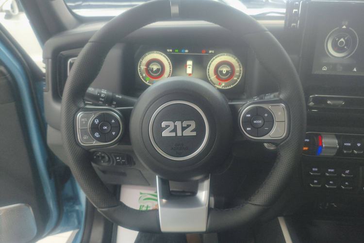Used 212 T01 2025 2.0T Changfeng Steering Wheel