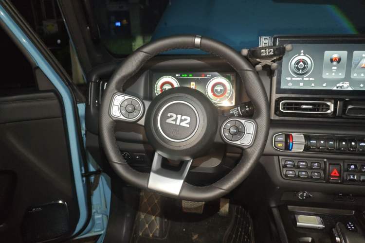 Used 212 T01 2025 2.0T Changfeng Steering Wheel