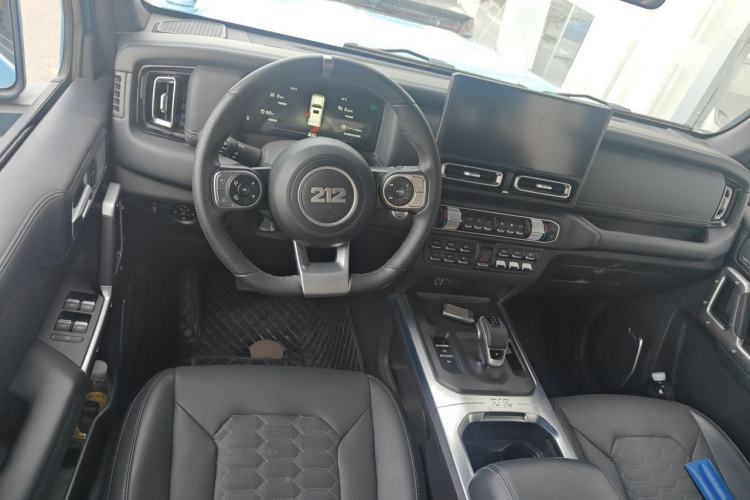 Used 212 T01 2025 2.0T Changfeng Steering Wheel