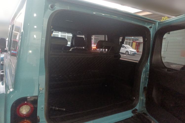 Used 212 T01 2025 2.0T Changfeng Trunk