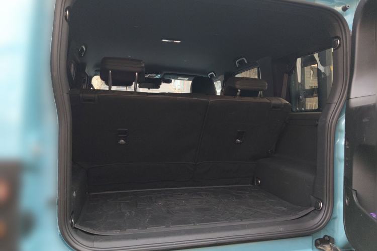 Used 212 T01 2025 2.0T Changfeng Trunk