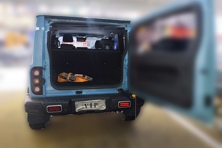 Used 212 T01 2025 2.0T Changfeng Trunk
