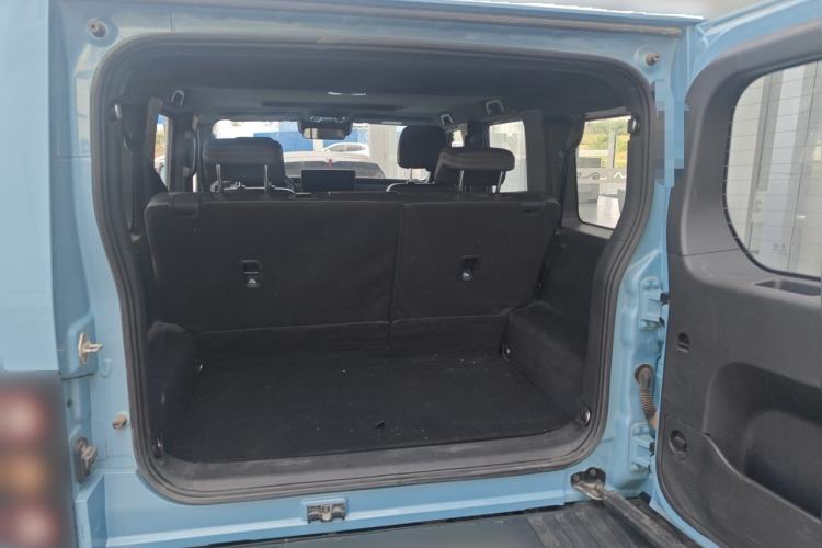 Used 212 T01 2025 2.0T Changfeng Trunk