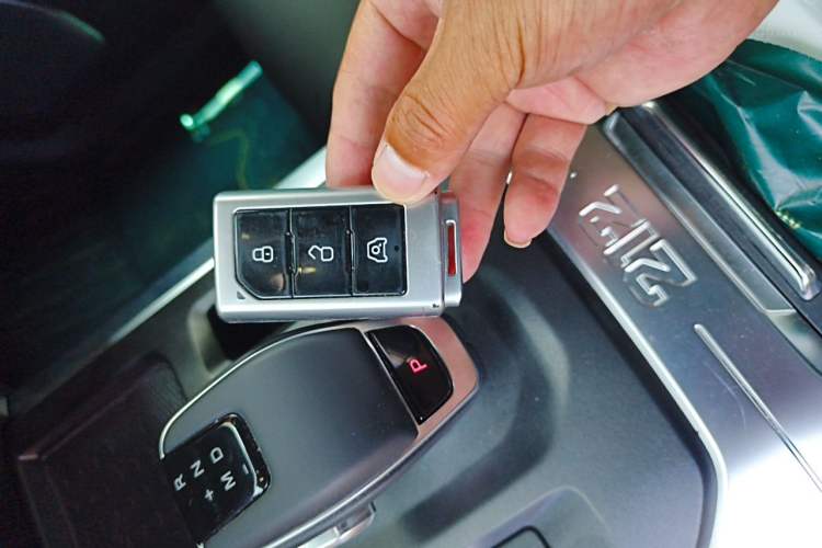 Used 212 T01 2025 2.0T Changfeng Vehicle Key