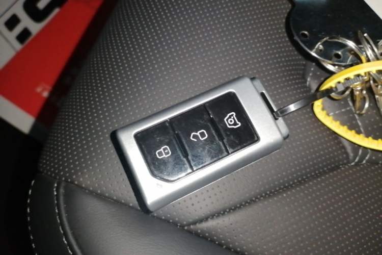 Used 212 T01 2025 2.0T Changfeng Vehicle Key