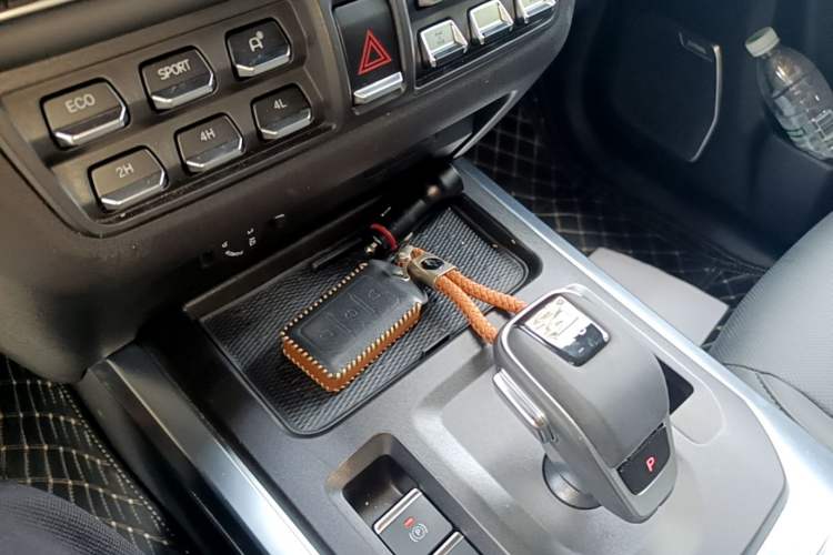 Used 212 T01 2025 2.0T Changfeng Vehicle Key