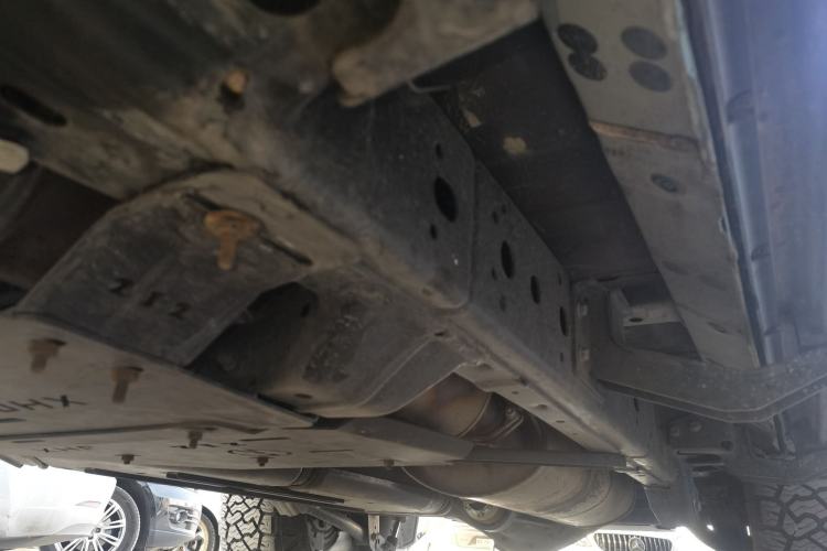 Used 212 T01 2025 2.0T Changfeng Chassis Front Left