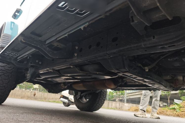 Used 212 T01 2025 2.0T Changfeng Chassis Front Right