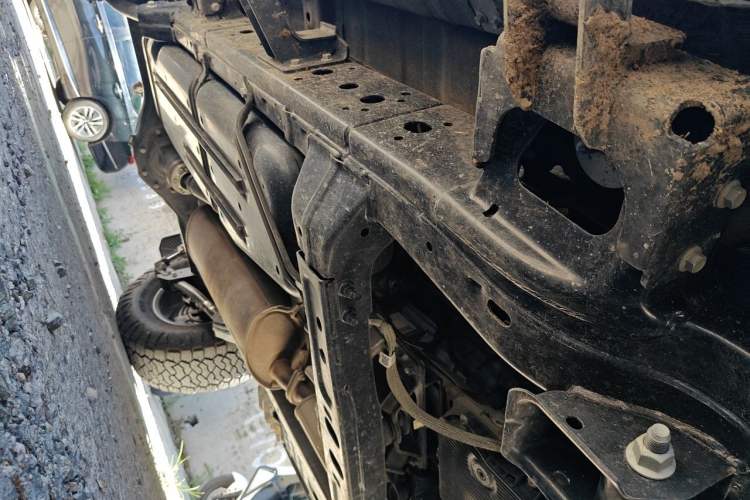 Used 212 T01 2025 2.0T Changfeng Chassis Front Right