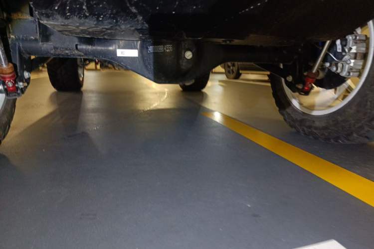 Used 212 T01 2025 2.0T Changfeng Chassis Rear