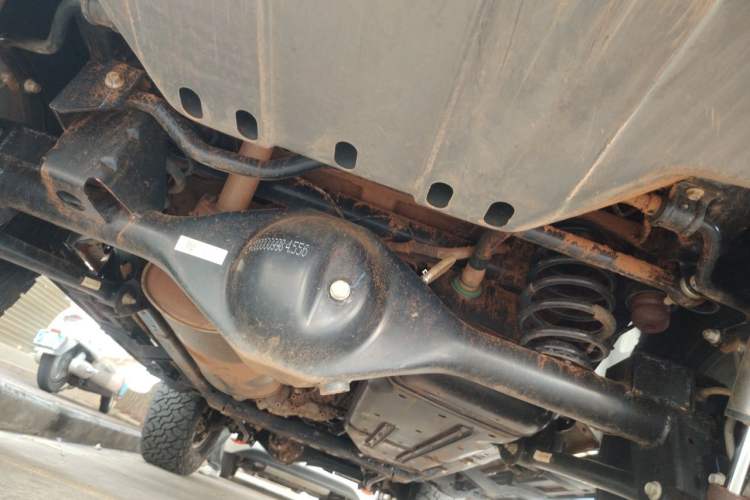 Used 212 T01 2025 2.0T Changfeng Chassis Rear