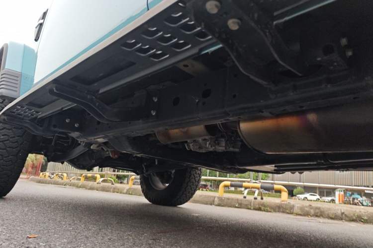Used 212 T01 2025 2.0T Changfeng Chassis Rear Left