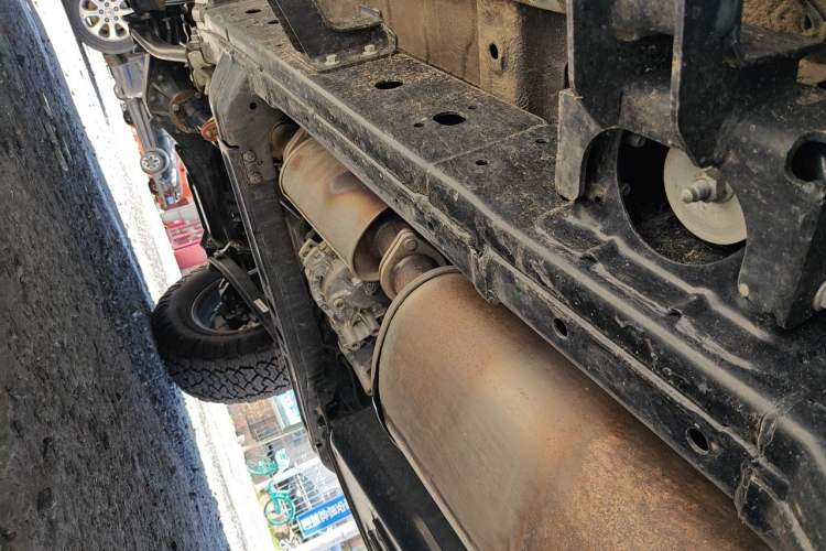Used 212 T01 2025 2.0T Changfeng Chassis Rear Left