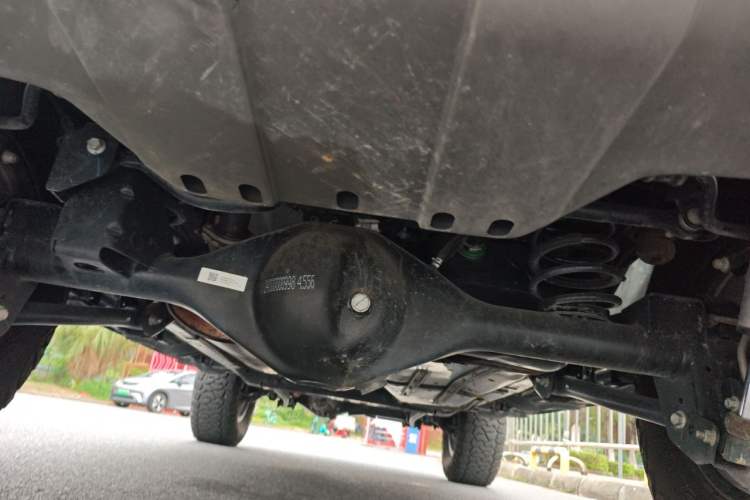 Used 212 T01 2025 2.0T Changfeng Chassis Rear