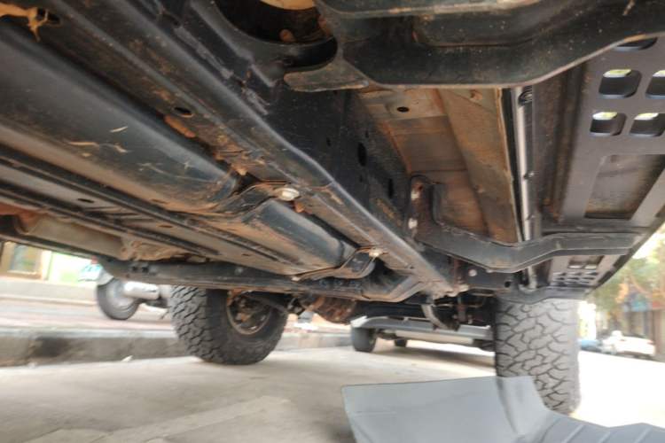 Used 212 T01 2025 2.0T Changfeng Chassis Rear Right