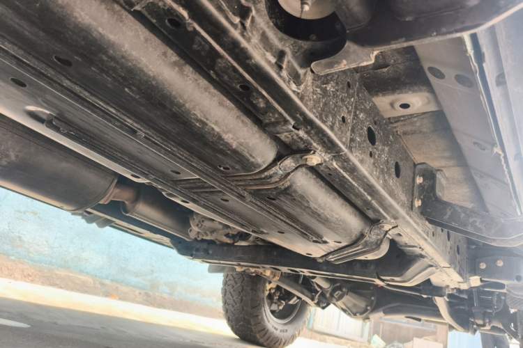 Used 212 T01 2025 2.0T Changfeng Chassis Rear Right