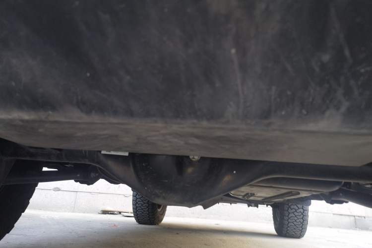 Used 212 T01 2025 2.0T Changfeng Chassis Rear