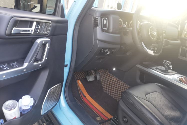 Used 212 T01 2025 2.0T Changfeng Driver Seat