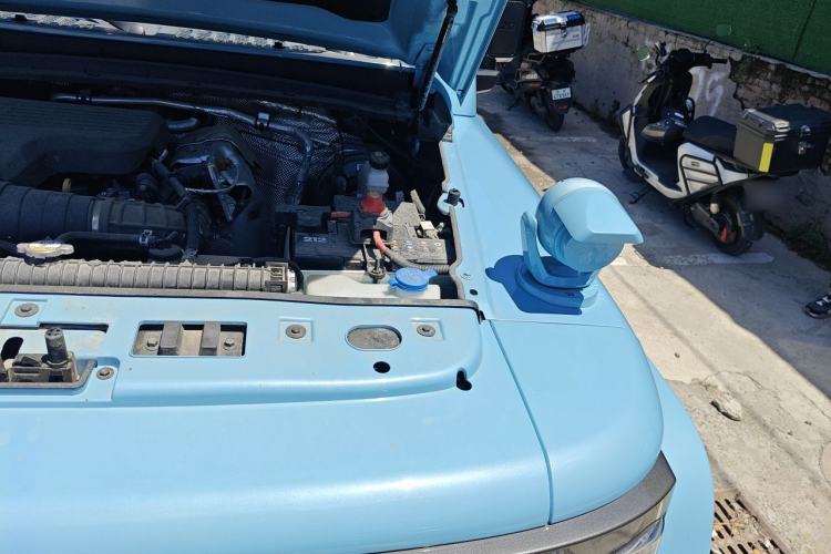 Used 212 T01 2025 2.0T Changfeng Engine Bay Left