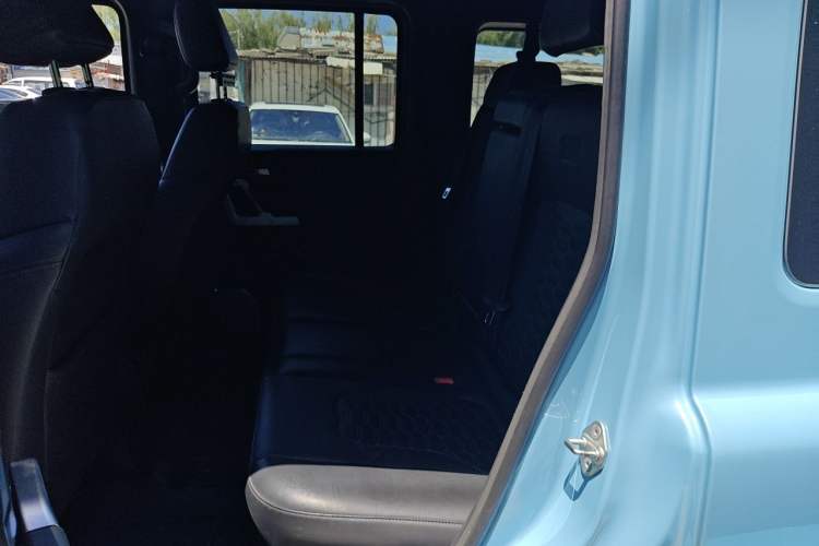 Used 212 T01 2025 2.0T Changfeng Left Rear Seat