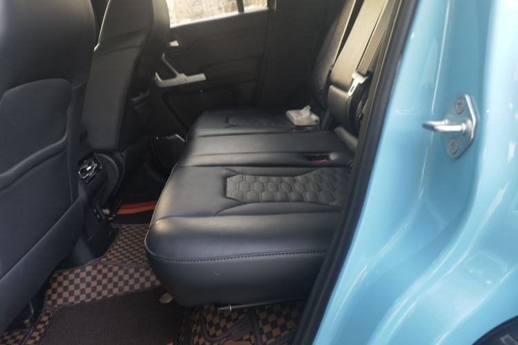 Used 212 T01 2025 2.0T Changfeng Left Rear Seat