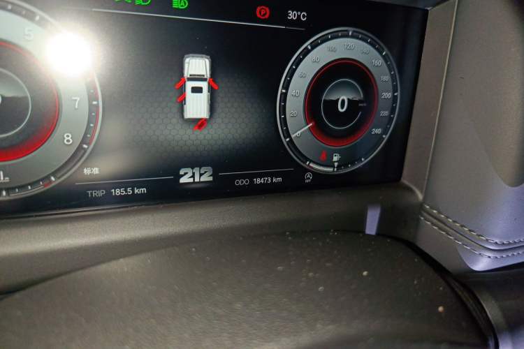 Used 212 T01 2025 2.0T Changfeng Odometer Close Up